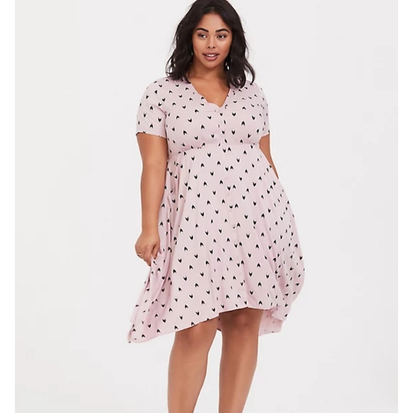 torrid Dresses & Skirts - Torrid Lilac purple chevron challis sharkbite shirt dress size 1